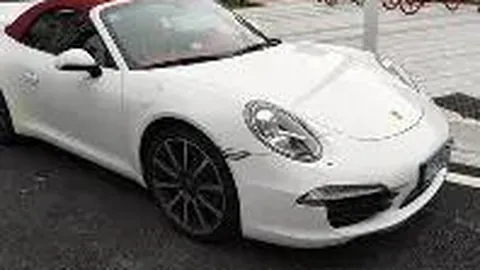 李承铉零点准时为爱妻戚薇庆生，甜蜜放闪秀幸福牵手照