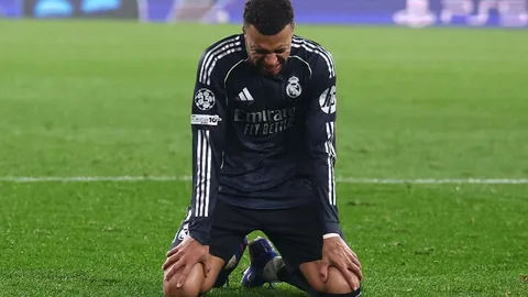 【独家放送】阿联酋超级联赛巅峰对决：伊蒂哈德卡尔巴主场迎战艾因，免费门票等你来抢！